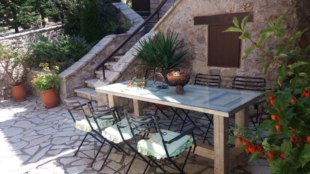 Oihalia Guesthouse Fidhákia Dış mekan fotoğraf